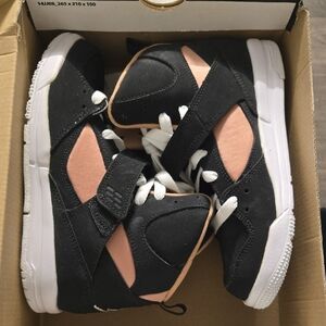 Jordan Kids Black and Pink Sneakers